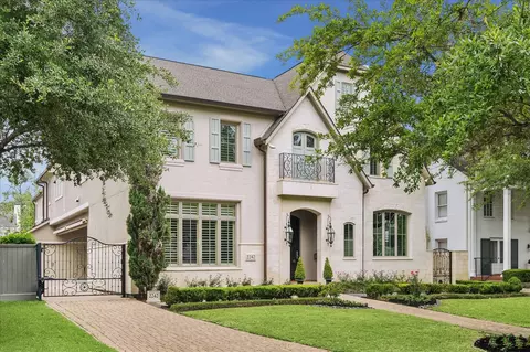 2242 Pelham Dr, Houston, TX 77019