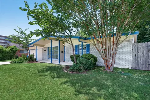 9650 Meadowcroft Dr, Houston, TX 77063