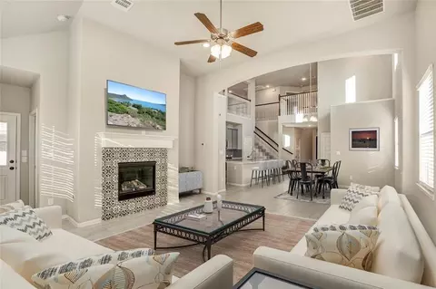 215 Little Dog Dr, Montgomery, TX 77356