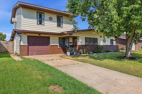 711 S 6th St, Nederland, TX 77627