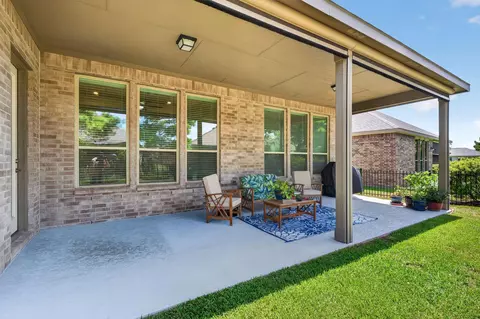 Exterior - 232 Spotted Saddle Ct, Spring, TX 77382 photo 5 of 8