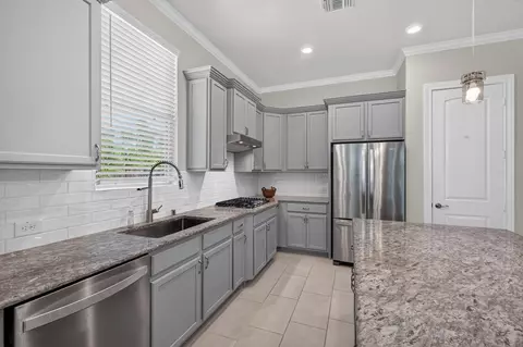 Kitchen - 232 Spotted Saddle Ct, Spring, TX 77382 photo 3 of 4