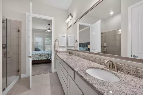 Entry Way - 232 Spotted Saddle Ct, Spring, TX 77382 photo 4 of 6