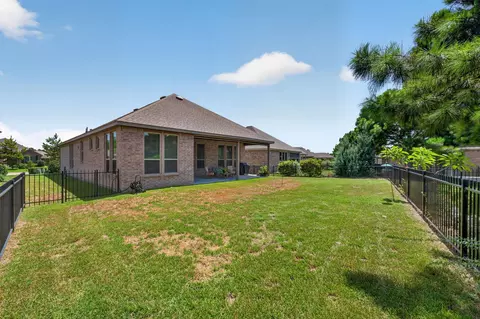 Exterior - 232 Spotted Saddle Ct, Spring, TX 77382 photo 7 of 8