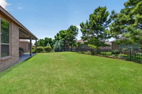 Exterior - 232 Spotted Saddle Ct, Spring, TX 77382 photo 4 of 8