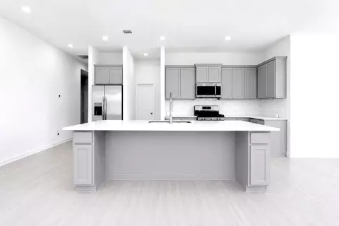 Kitchen - 29014 Red Loop Dr, New Caney, TX 77357 photo 3 of 5