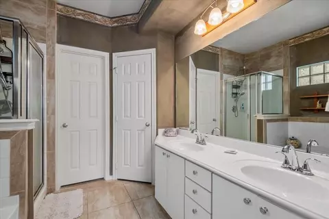Bath - 2919 Crescent Star Rd, Spring, TX 77388 photo 2 of 5