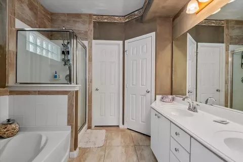 Bath - 2919 Crescent Star Rd, Spring, TX 77388 photo 1 of 5