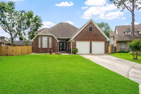 15110 Farndale Dr, Houston, TX 77062