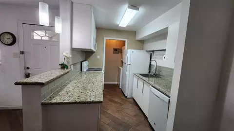 10603 S Wilcrest Dr #23, Houston, TX 77099
