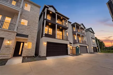 1424 W 34th 12 St, Houston, TX 77018