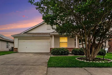 7826 Chervil Ln, Baytown, TX 77521