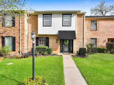 5720 Townhouse Ln, Beaumont, TX 77707