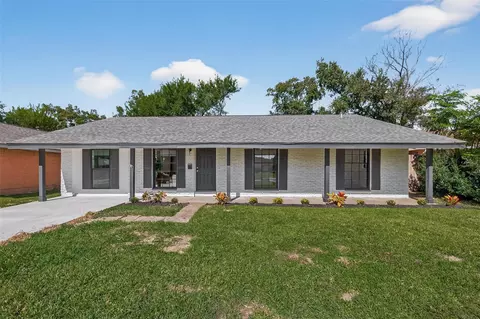608 Lloyd Ln, Baytown, TX 77521