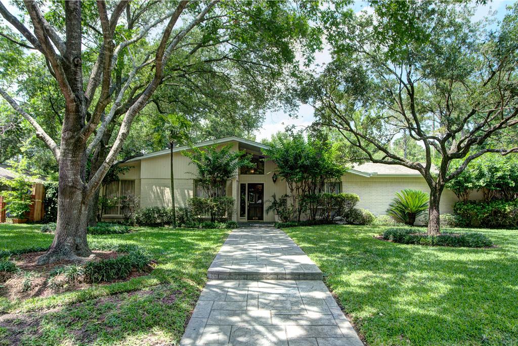 8720 Cavell Ln, Houston, TX 77055 photo 1