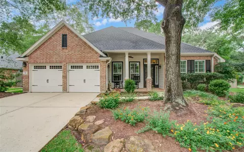 27 Emery Mill Pl, The Woodlands, TX 77384