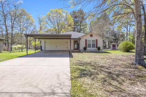 105 Spruce St, Village Mills, TX 77663