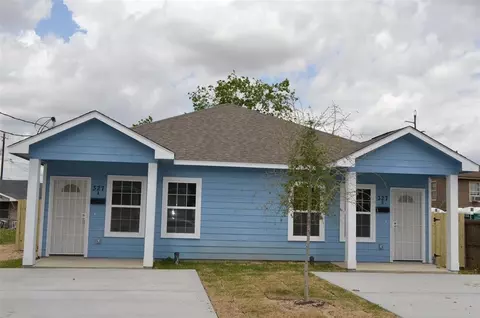 327 Delaware St #A, Houston, TX 77029