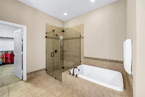 Bath - 10322 Hatcher Dr, Katy, TX 77494 photo 1 of 5