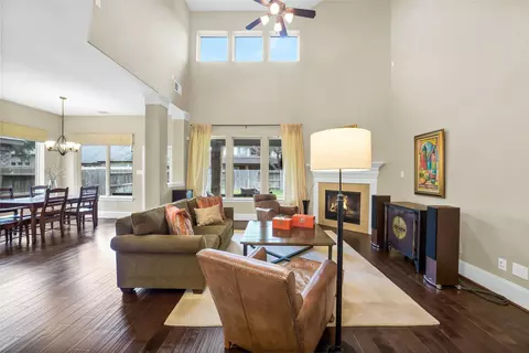 Living - 10322 Hatcher Dr, Katy, TX 77494 photo 2 of 3