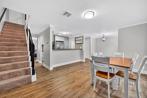 711 Worthshire St, Houston, TX 77008