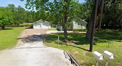 1302 W Cedar Bayou Lynchburg Rd, Baytown, TX 77521