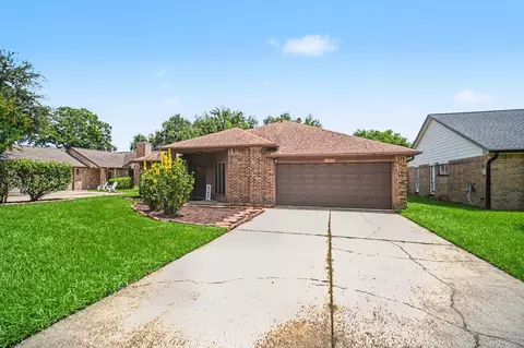 10926 Collingswood Dr, La Porte, TX 77571