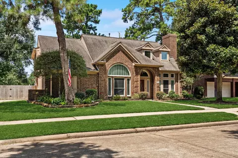 16314 Avenplace Rd, Tomball, TX 77377