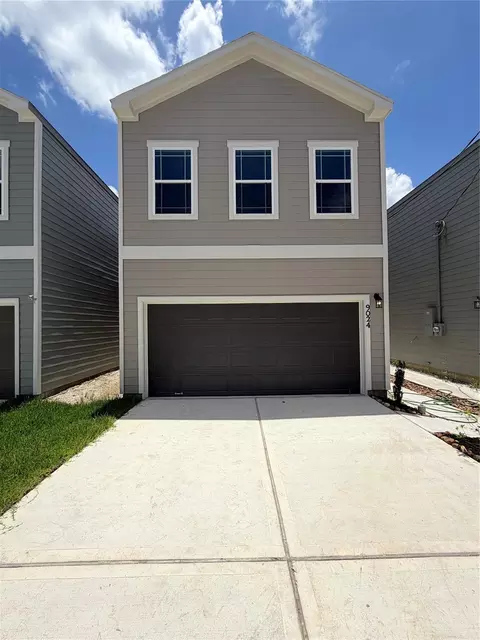 9024 Madera Rd, Houston, TX 77078