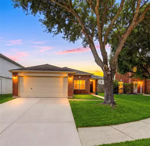 Exterior - 3010 E Legends Bend Dr, Spring, TX 77386 photo 8 of 10