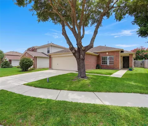 Exterior - 3010 E Legends Bend Dr, Spring, TX 77386 photo 9 of 10