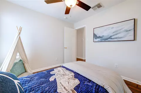 Bedroom - 3010 E Legends Bend Dr, Spring, TX 77386 photo 4 of 8