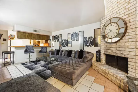9200 W Bellfort St #2, Houston, TX 77031