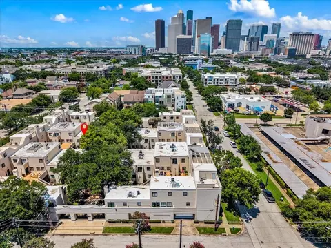 402 Tuam St #7, Houston, TX 77006