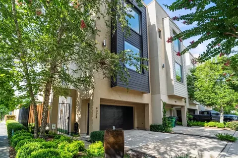 4324 Blossom St, Houston, TX 77007