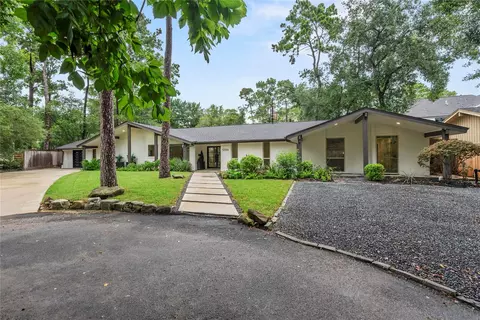 12506 Winding Brook Ln, Houston, TX 77024