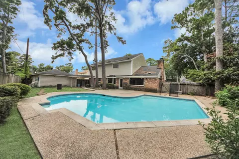 5807 Foresthaven Dr, Houston, TX 77066