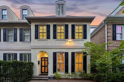 5160 Chevy Chase Dr, Houston, TX 77056