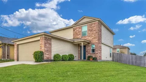 16730 N Gull Dr, Conroe, TX 77385 photo 1