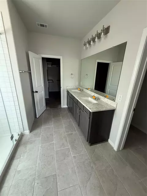 Bath - 414 Alex Arbor Way, Conroe, TX 77301 photo 5 of 7