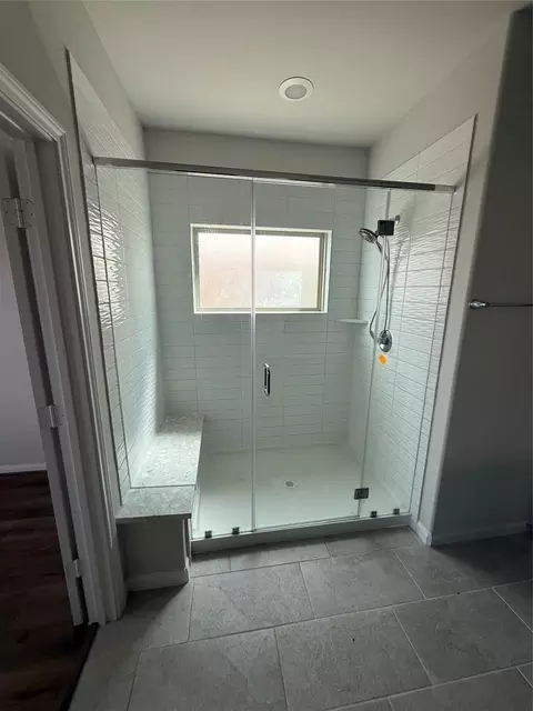 Bath - 414 Alex Arbor Way, Conroe, TX 77301 photo 4 of 7