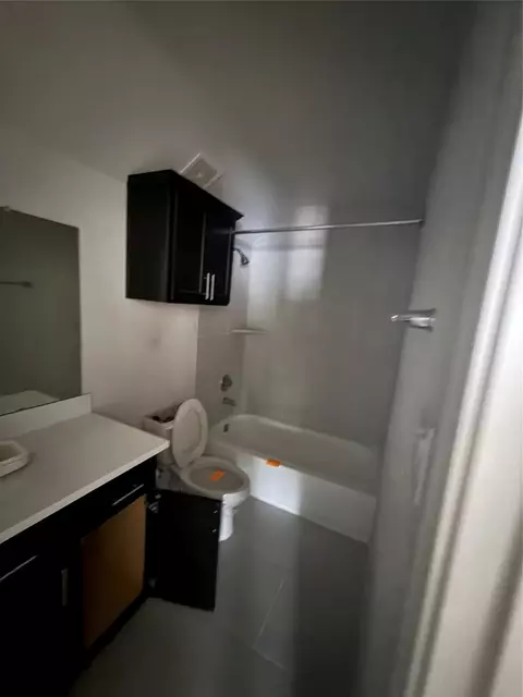 Bath - 414 Alex Arbor Way, Conroe, TX 77301 photo 7 of 7