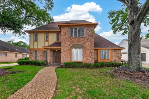 6210 Claridge Dr, Houston, TX 77096
