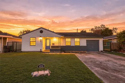 4926 Edfield St, Houston, TX 77033