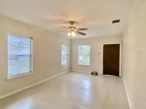 Living - 326 Noble St, Spring, TX 77373 photo 1 of 8