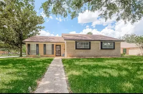 9654 Meadowland Dr, Houston, TX 77063