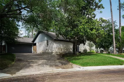 1 Earls Row, Conroe, TX 77304 photo 1
