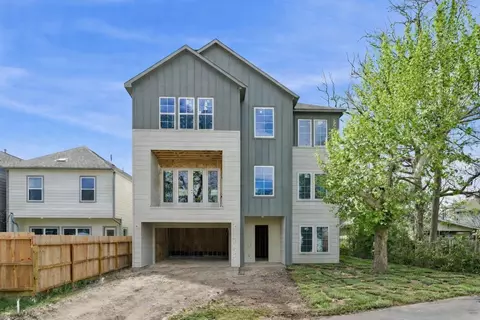 1104 Gibbs St, Houston, TX 77009