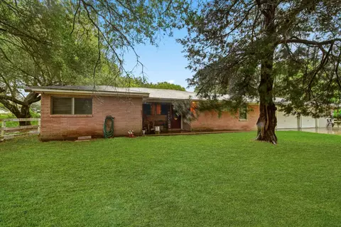 731 Meneley Rd, Winnie, TX 77665