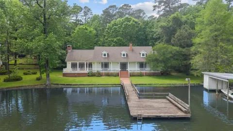 422 Yellow Creek Trl, Crockett, TX 75835